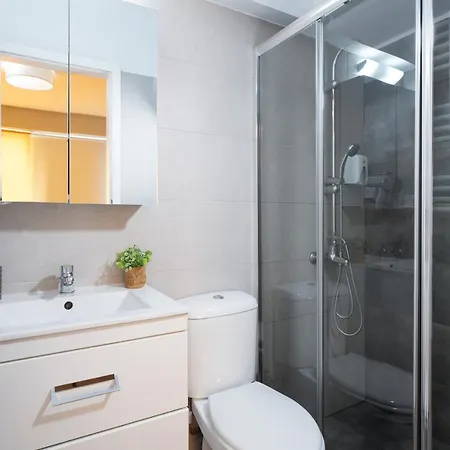 Enattica Syntagma Living